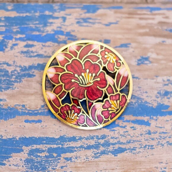 Vintage Art Nouveau Red Floral Intricate Circular Ring Gold Tone Brooch - L29 - Picture 1 of 2